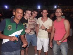 Oktober 10 Anos